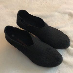 Bernie Mev Chesca pumps